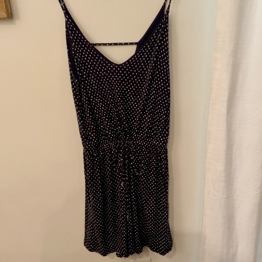 H&M comfortable romper with pockets!
